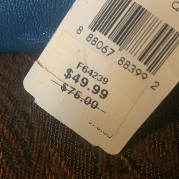 A Coach wristlet new with tag - Picture 4 of 4